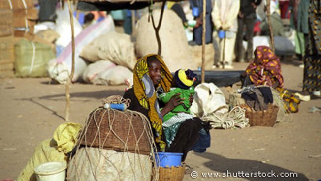 Afrikanische Mutter mit Kind