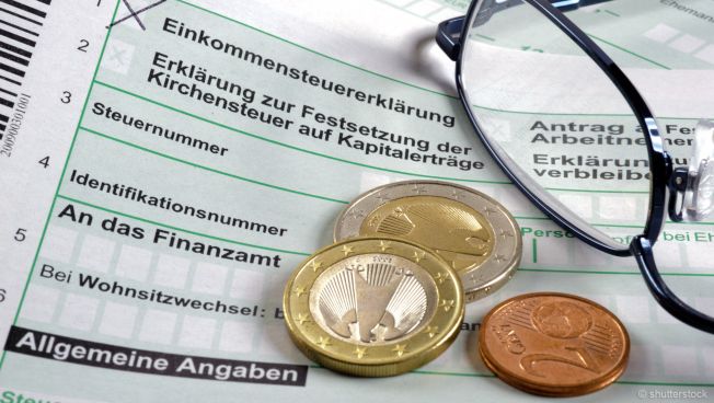 Steuererklärung und Euro-Münzen