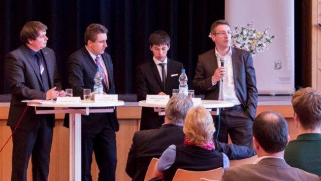 Das Podium der Ausstellungseröffnung "Animate Europe"