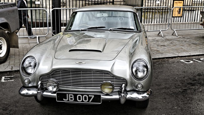 Der Aston Martin von James Bond