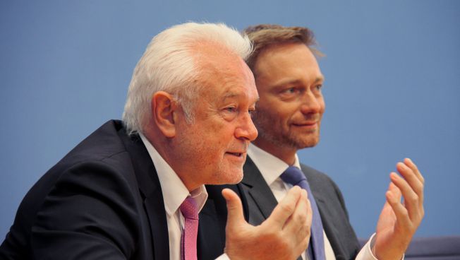 Wolfgang Kubicki und Christian Lindner vor der Bundespressekonferenz