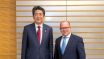 Japans Regierungschef Shinzo Abe und Frank Müller-Rosentritt